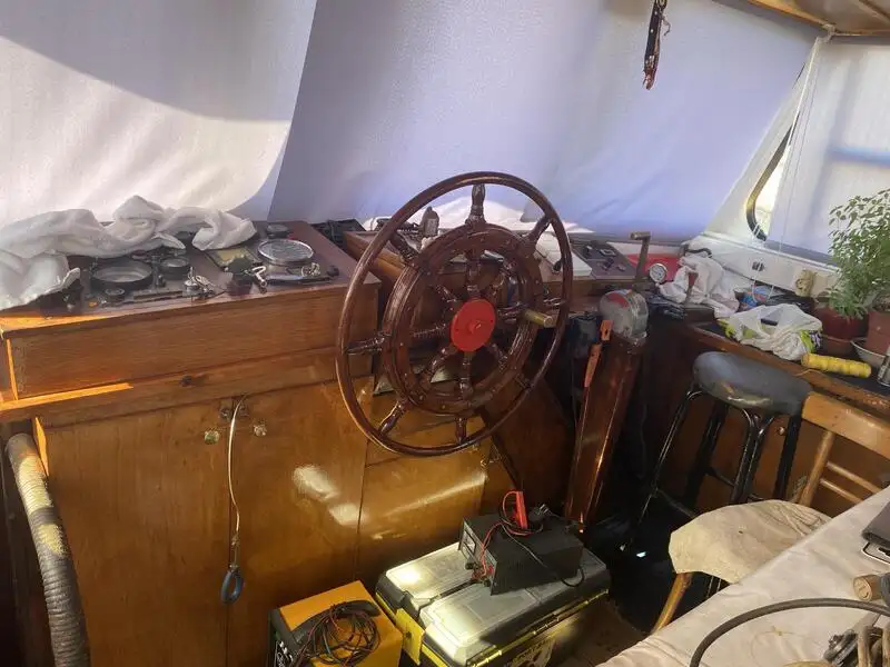 Bateaux de travail à vendre