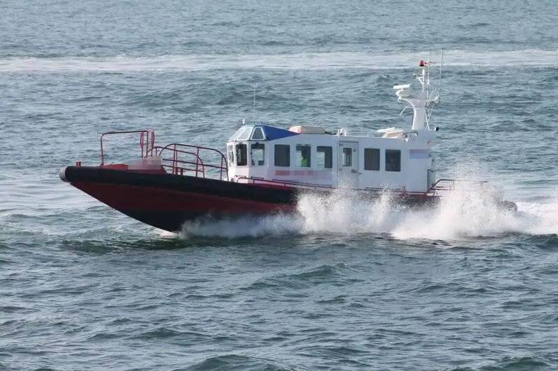 Bateau d'équipage à vendre