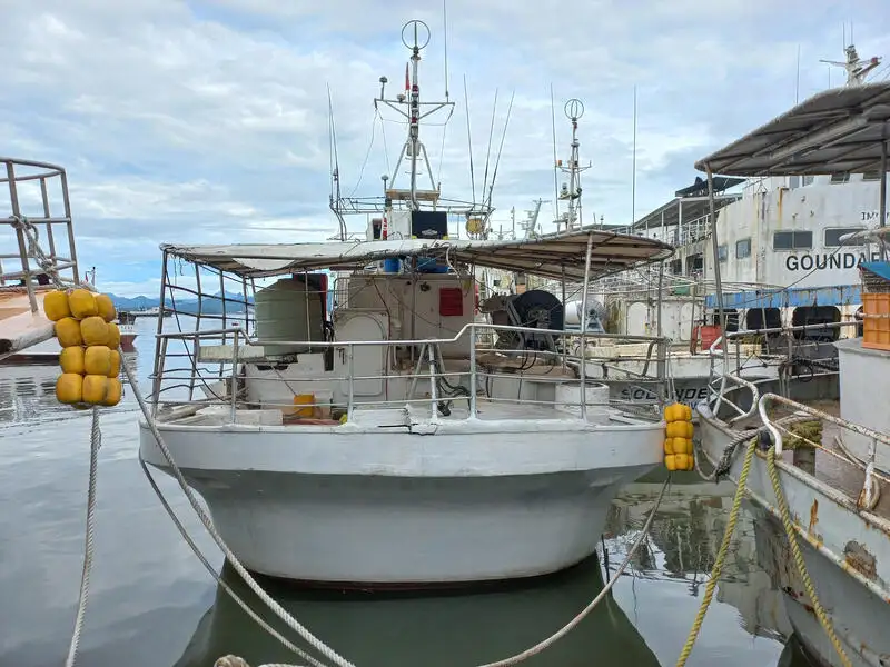 Navire palangrier à vendre