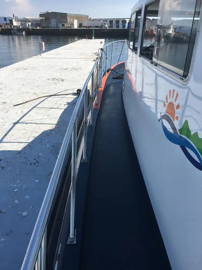 Bateaux de travail à vendre