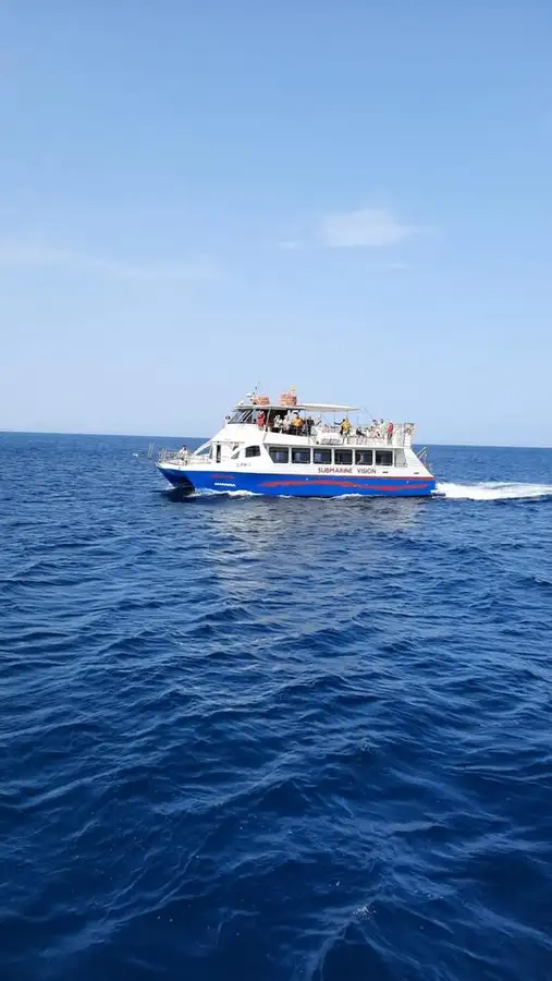 Bateau à moteur à vendre