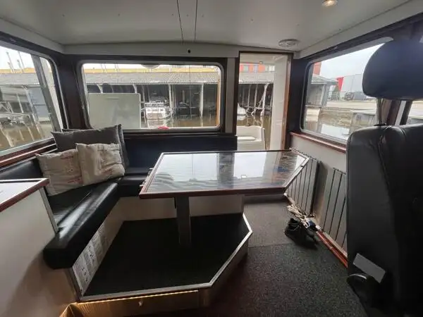 Bateaux de travail à vendre