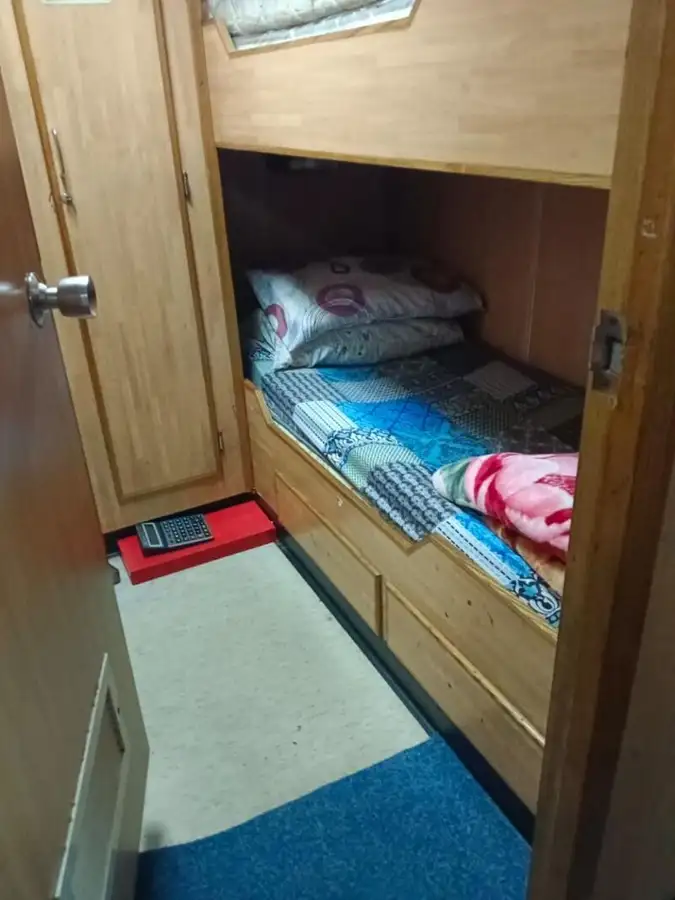 Bateau d'équipage à vendre