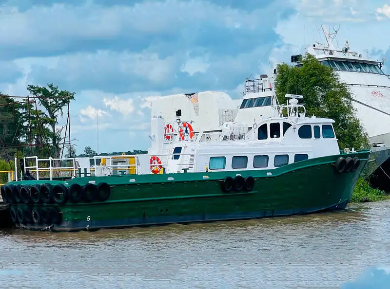 Bateau d'équipage à vendre