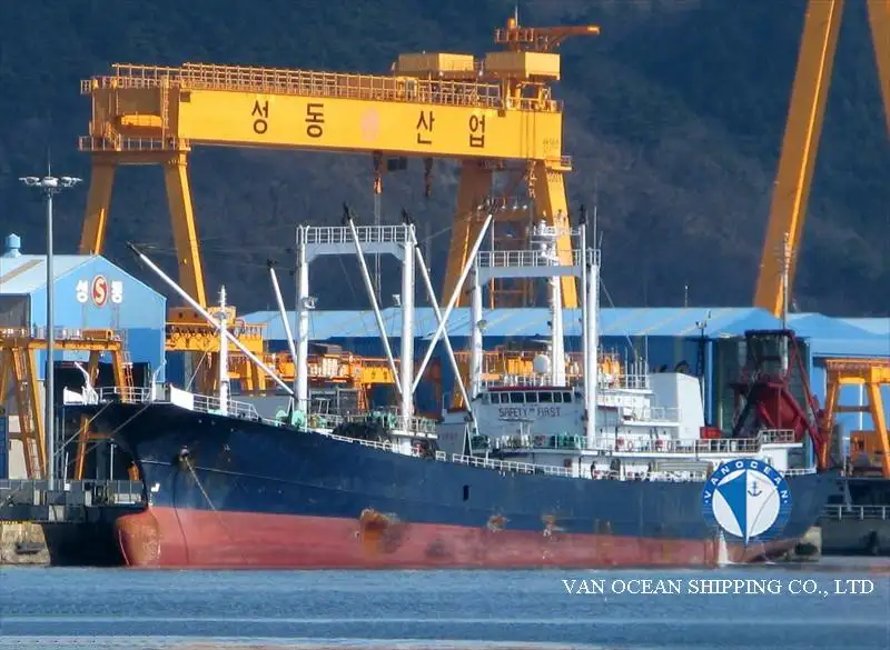 Navire frigorifique à vendre