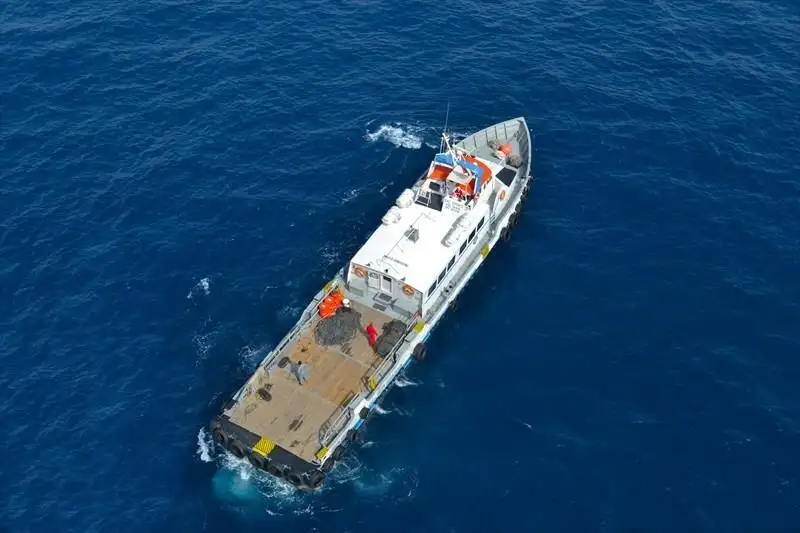 Navire de ravitaillement à vendre