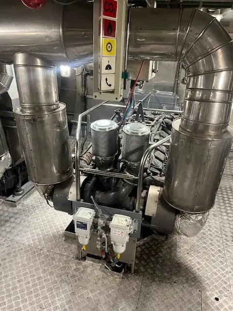 Navire d'enquête à vendre