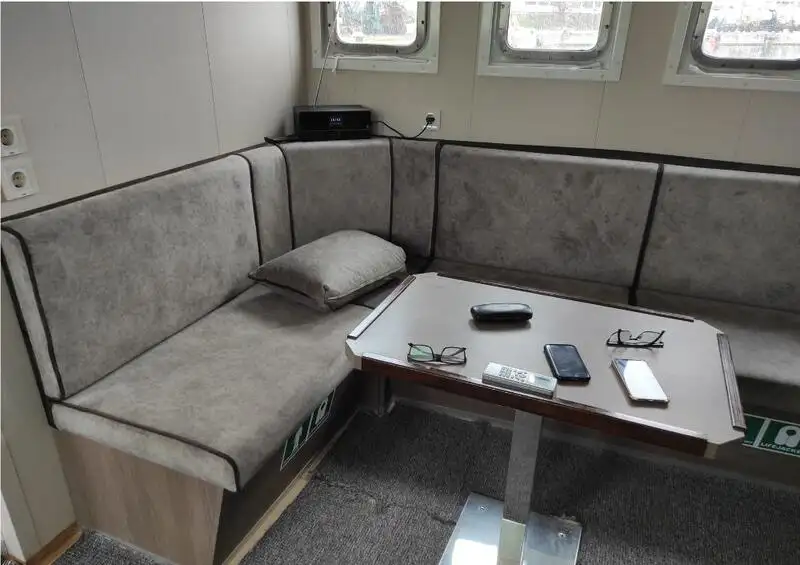 Bateaux de travail à vendre