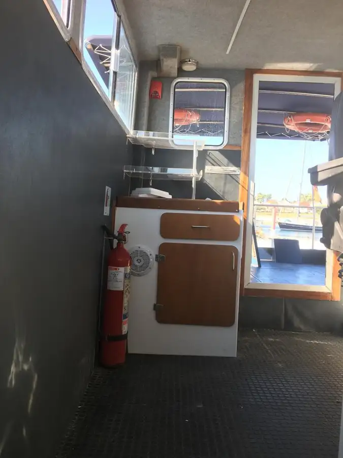 Bateaux de travail à vendre