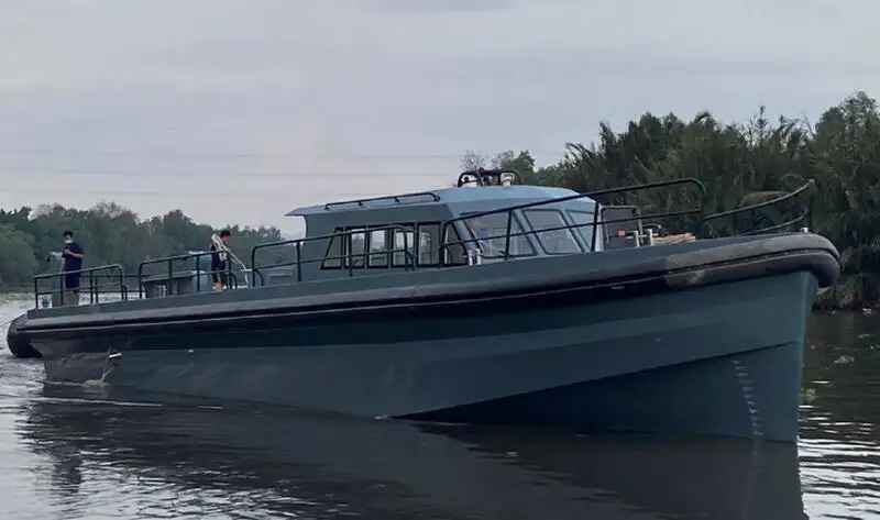 Bateau d'équipage à vendre