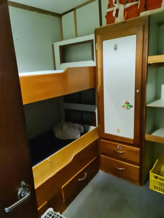 Navire palangrier à vendre