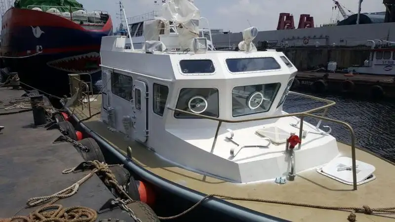 Bateau pilote à vendre