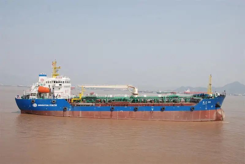 Pétrolier, Chimiquier à vendre