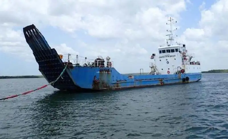 Péniche de Débarquement, Réservoir à vendre