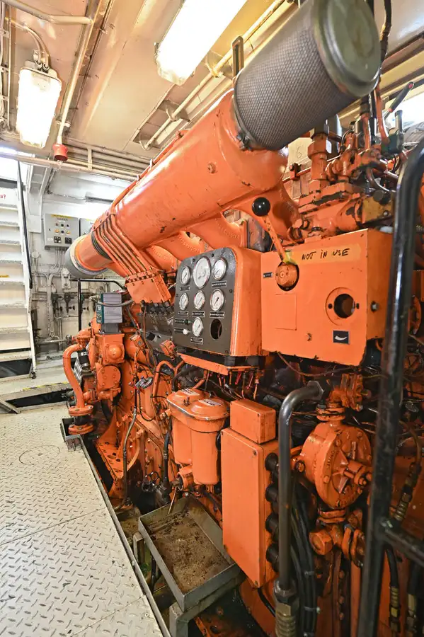 Bateau à moteur à vendre