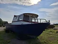 Bateaux de travail à vendre