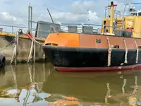 Bateau pilote à vendre