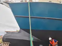 Chalutier de pêche à vendre