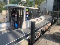 Bateau pilote à vendre