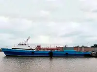Bateau d'équipage à vendre