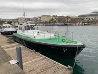 Bateau pilote à vendre