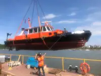 Navire d'enquête à vendre