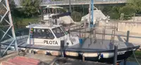 Bateau pilote à vendre