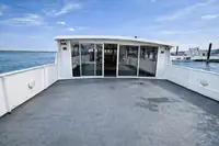 Bateau à moteur à vendre