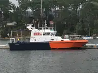 Bateaux de travail à vendre
