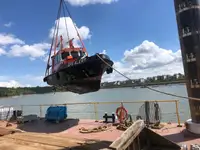 Navire d'enquête à vendre